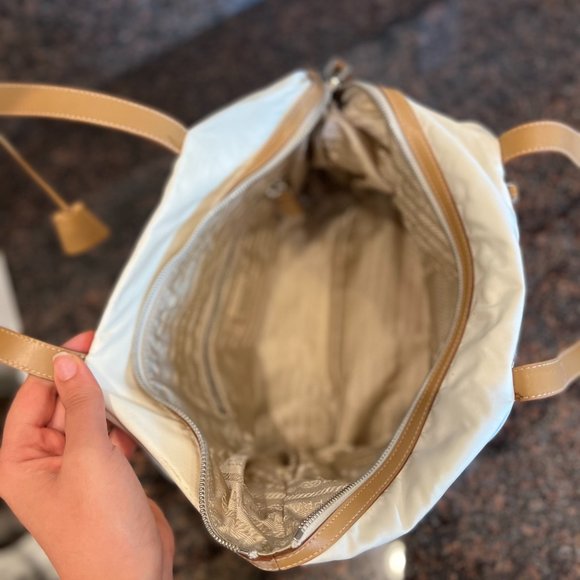 Authentic White Prada Shoulder Bag - Early 2000s - Picture 12 of 15